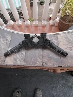 2015 Hyundai i20 original indicator and light switch stalk for sale