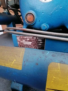 80 liters Quinns twin head compressor for sale