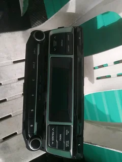 2015 Hyundai i20 original radio head unit for sale