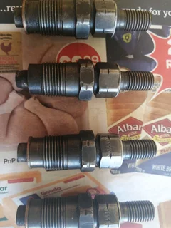 2005 Ford Ranger 2.5 turbo diesel injectors for sale good working condition