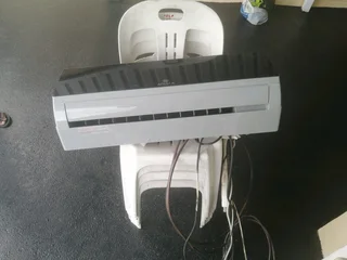 12000btu Alaska mirror finish aircon in good working condition