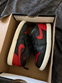 Sneakers - Ad posted by Ashlin Damons