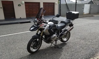 2009 BMW R1200GS.    Good Condition.   R55000 if sold by Saturday 29th.     None negotiable