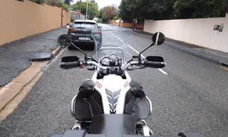 2007 BMW R1200GS Adventure. Need some little TLC.   Engine and gear box 100%.    NO SERVO brake