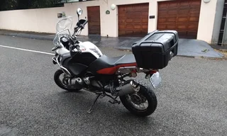 2007 BMW R1200GS Adventure. Need some little TLC.   Engine and gear box 100%.    NO SERVO brake