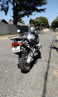 2007 BMW R1200GS.   None negotiable.   No SERVO BRAKE.    R43000 if sold by Saturday Dec 13