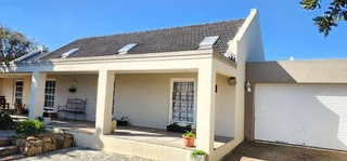 5 Bedroom 3 Bathrooms House