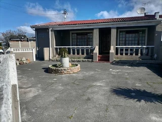 3 Bedroom House In Silvertown