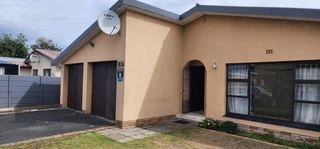 Spacious 3 Bedroom House In Kraaifontein