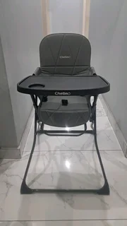 High chair for sale chelino for R800
