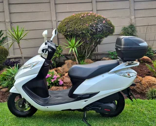 Honda Elite Automatic Scooter (as New Condition)