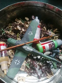 Vintage Miniature Army Men and Red Indian Collection