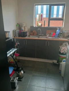 2Bedrooms apartment for rent in Booysens Pretoria, it is available as soon as possible. No pet. Rent