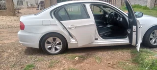 BMW E90 320i SPARE PARTS