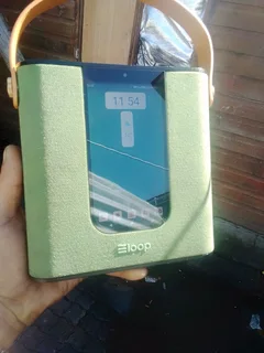 1 week old Android Rain Loop Smartphone For Sale Very Urgently. R2000 CASH