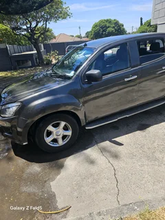 Isuzu double cab kb300 2014