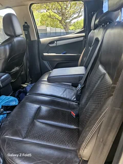 Isuzu double cab kb300 D.TEQ Lx