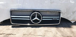 Mercedes-Benz w463 ,G63, G450,G400 grille