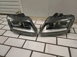VW AMAROK XENON HEADLIGHT