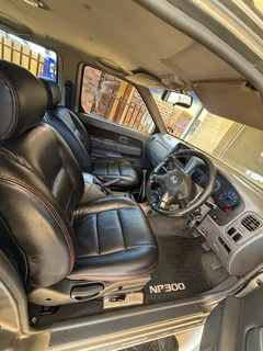 2005 Nissan Hardbody Double Cab