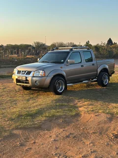 2005 Nissan Hardbody Double Cab