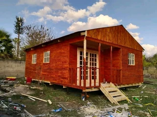 Limpopo log homes6x8m