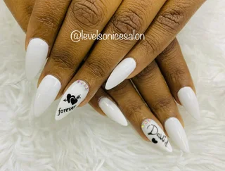 Are You A Proffessional Nail Tech Looking For A Job