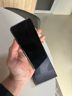 Samsung Galaxy S22 Plus 256GB – Phantom Black | R6 500