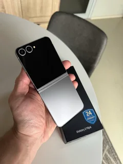 Samsung Galaxy Z Flip 6 – 256GB Dual Sim | Silver Shadow