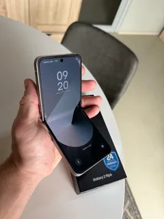 Samsung Galaxy Z Flip 6 – 256GB Dual Sim | Silver Shadow