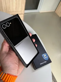 Samsung Galaxy Z Flip 6 – 256GB | Dual Sim | Silver Shadow