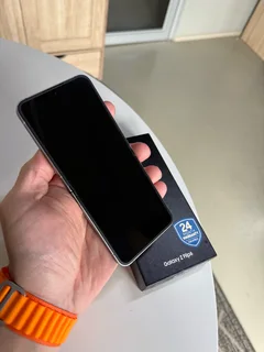 Samsung Galaxy Z Flip 6 – 256GB | Dual Sim | Silver Shadow