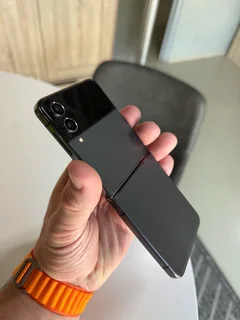 Samsung Galaxy Z Flip 4 – 256GB | Dual Sim | Black