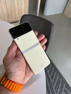 Samsung Galaxy Z Flip 3 – 256GB | Dual Sim | White