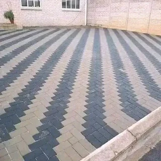 Paving installation