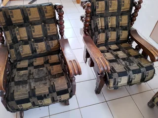 Lounge suite  R950.o.n.c.o.