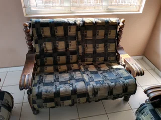 Lounge suite  R950.o.n.c.o.