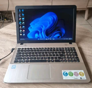 7th Gen Core I5 Asus Vivobook Laptop 8gb  Ram 256ssd R3500