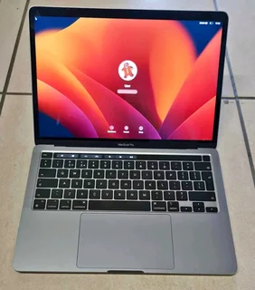 Core I5 Macbook Pro M1 2020  13inch Retina Display Touchbar Macos Sequoia  8gb Ram 256nvme R10900