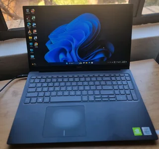 10TH GEN CORE I7 DELL VOSTRO 5590 LAPTOP 24GB  RAM 256NVME R7800