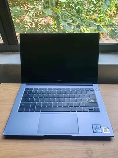 10th gen core i5 huawei matebook d14 laptop 8gb ram 256nvme R5500