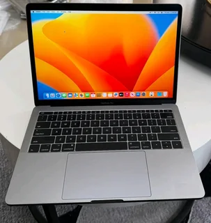 CORE i5 MACBOOK PRO MID 2017 13INCH 8GB RAM R7800