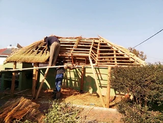 Vhunyunyu thatch and projects