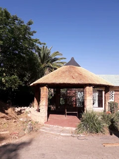 Vhunyunyu thatch and projects