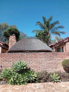 Vhunyunyu thatch and projects