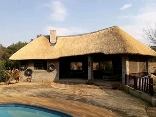 Vhunyunyu thatch and projects