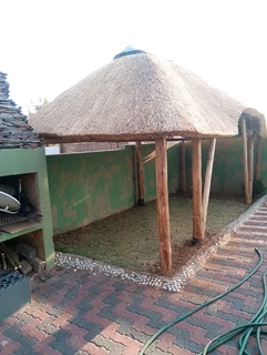 Vhunyunyu thatch and projects