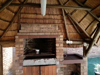 Vhunyunyu thatch and projects