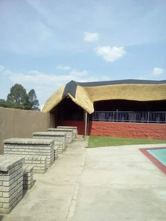 Vhunyunyu thatch and projects