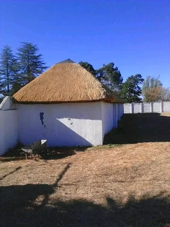 Vhunyunyu thatch and projects